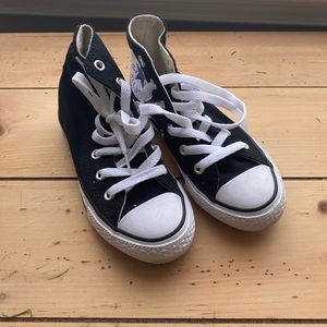 Boys Chuck Taylor Converse high top